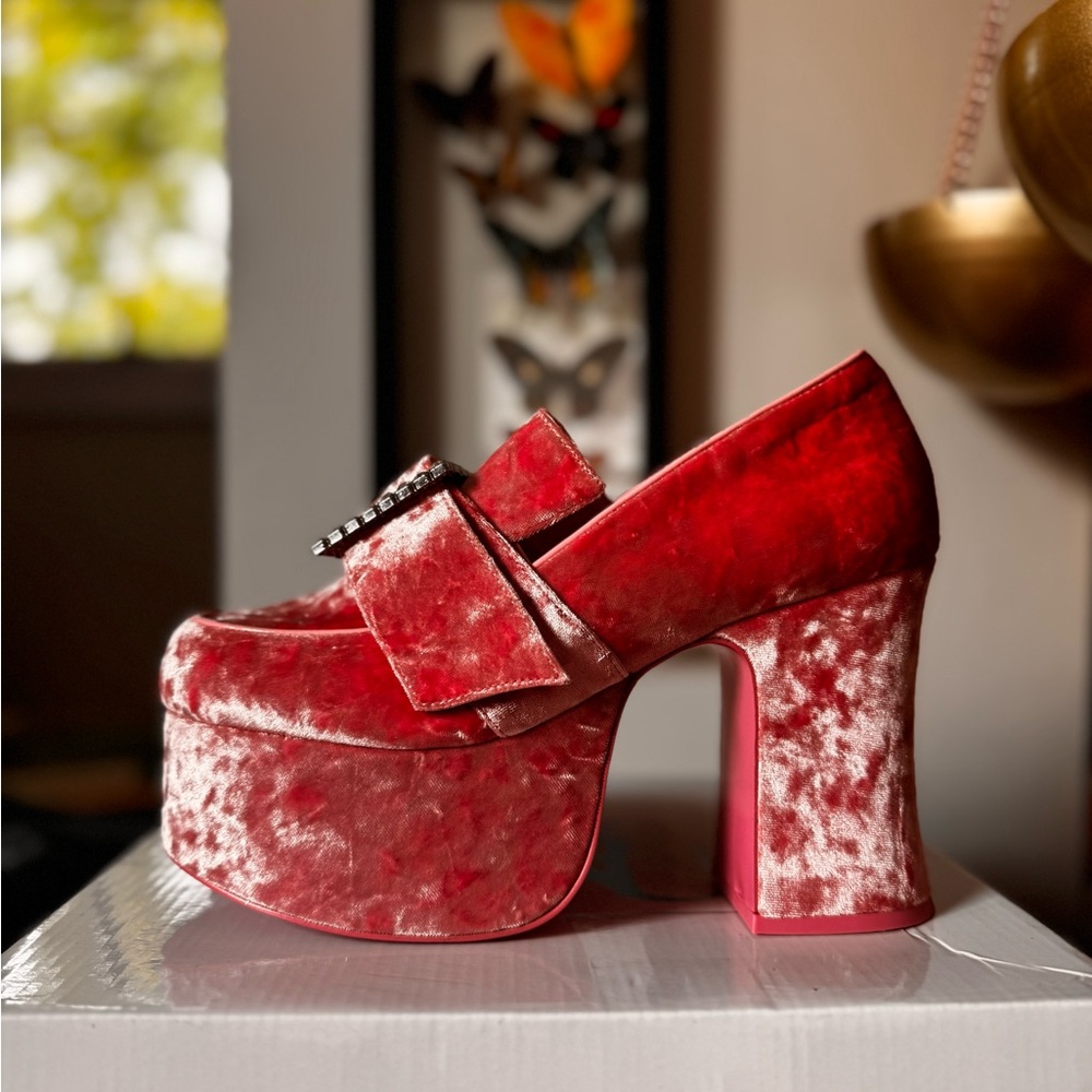 YRU Pink Velvet Platform Shoes - Picture 2 of 10